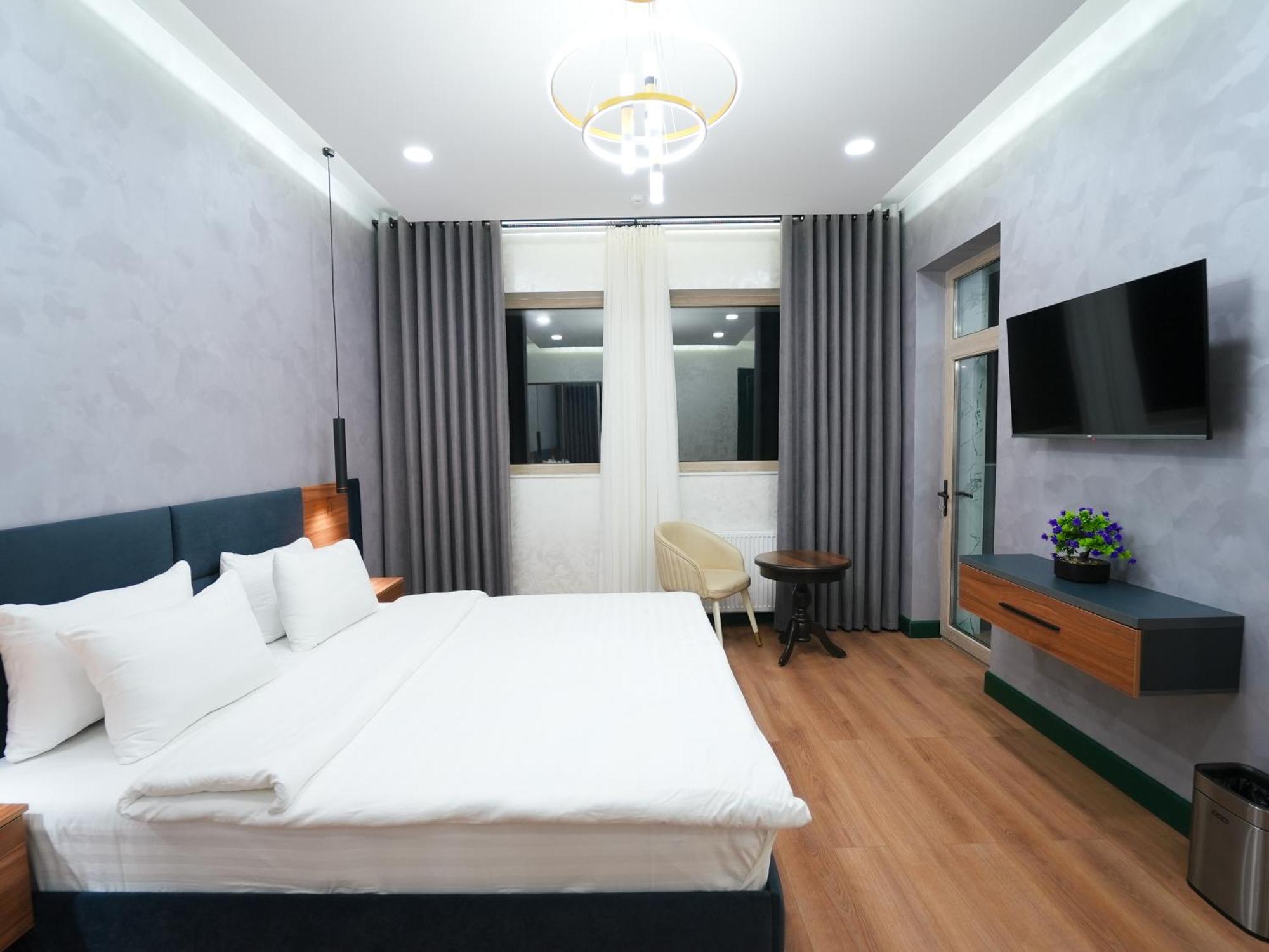 Avant Hotel Tashkent Pool&Spa Buitenkant foto