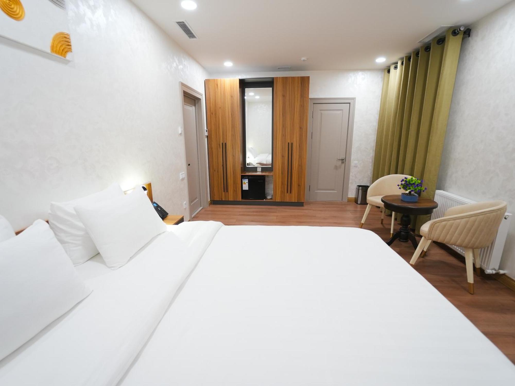 Avant Hotel Tashkent Pool&Spa Buitenkant foto